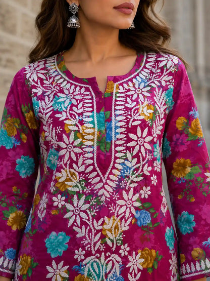 Close Up of Magenta Floral Malmal Cotton Kurti Embroidery Work
