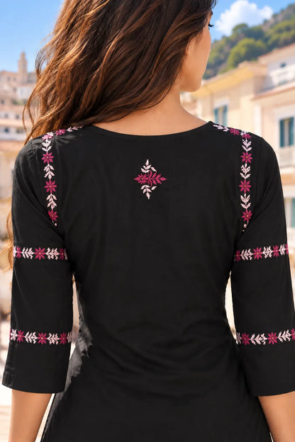 Dniza women's rayon floral embroidered ethnic wear set
