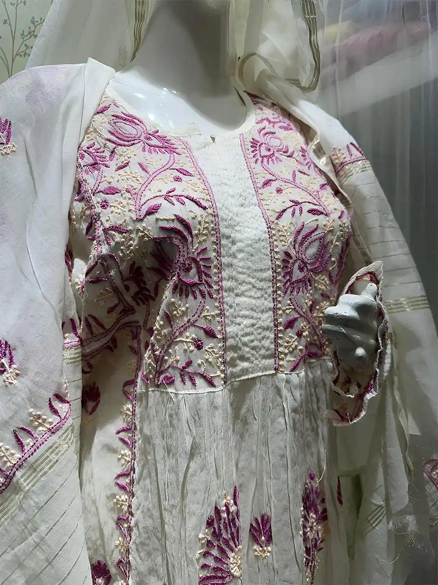 Elegant Royal Threads Chikankari Ensemble with Intricate Hand Embroidery