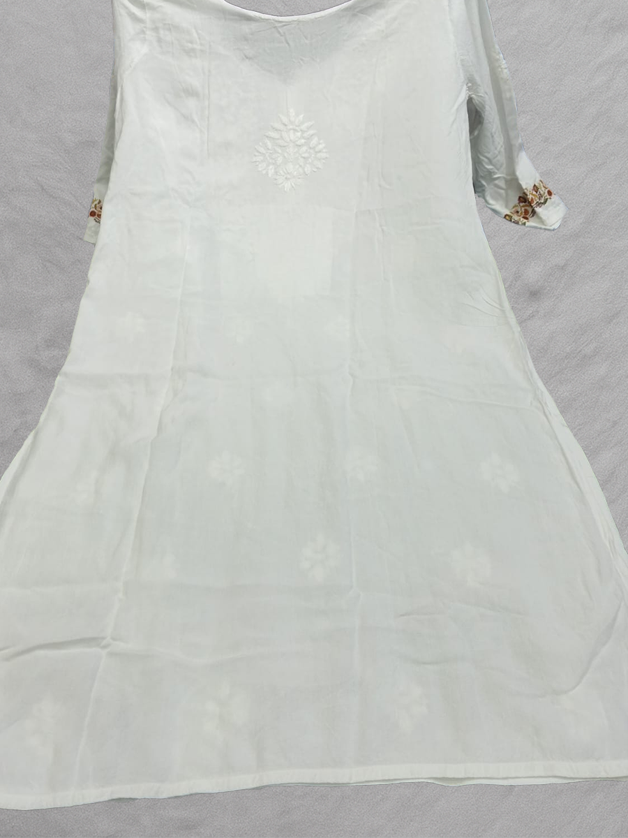 Ethnic wear set with subtle floral detailing on bottom and sleeve borders