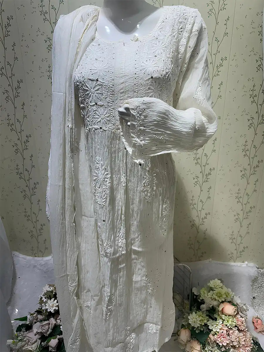 Royal Threads – Premium Handcrafted Lucknowi Chikankari Kurta with Dupatta